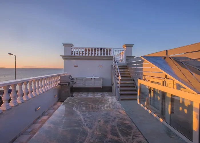 1of1 Valeria بيت للعطل